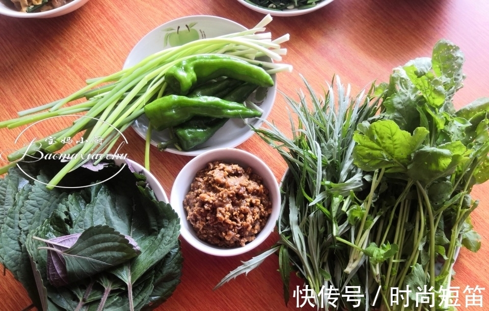 宝妈|在内蒙吃晚餐，自产自足，顺手一做就摆满桌，比吃大鱼大肉健康