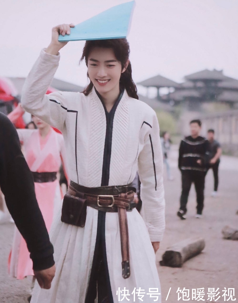 更多|CCTV官博发文,从小说到荧屏你最期待的影视化?评论集体走偏