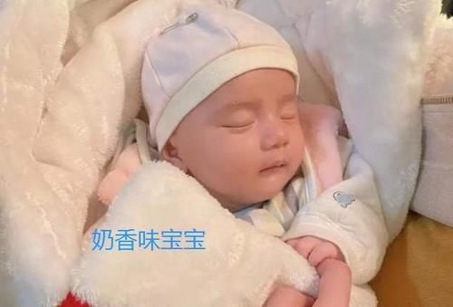 婴儿味|为什么宝宝身上的婴儿味,别人很难忍受,而爸妈却非常喜欢闻呢?
