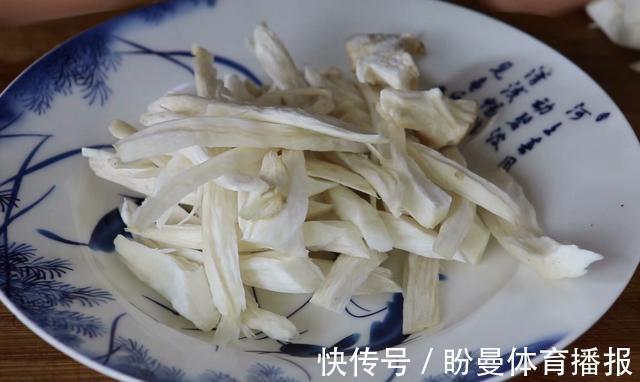 爆炒|别总是大鱼大肉,教你杏鲍菇新鲜吃法,好吃过瘾,快来试试吧