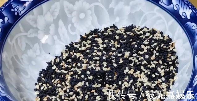 牛奶|早餐吃它,胜过喝豆浆牛奶,维生素钙极高,做一次吃半月!