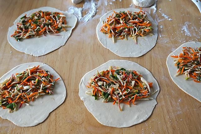 天冷了,盒子包这馅比韭菜盒子还要好吃,学会了自己在家就能做