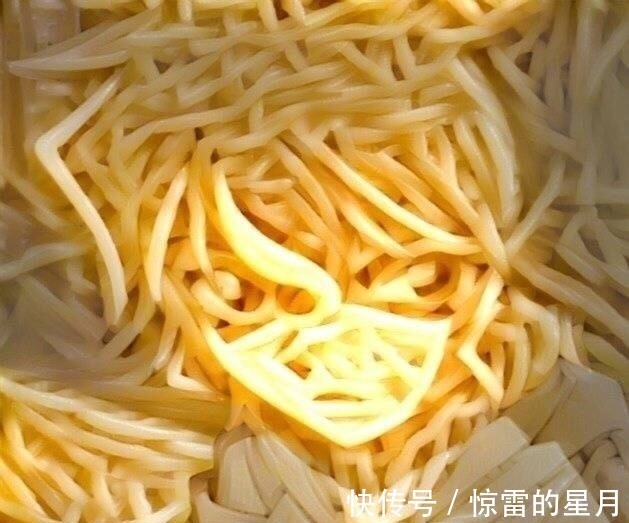 名侦探柯南|漫迷用“面条”作画,笔下的「名侦探柯南」角色,你能认出几个