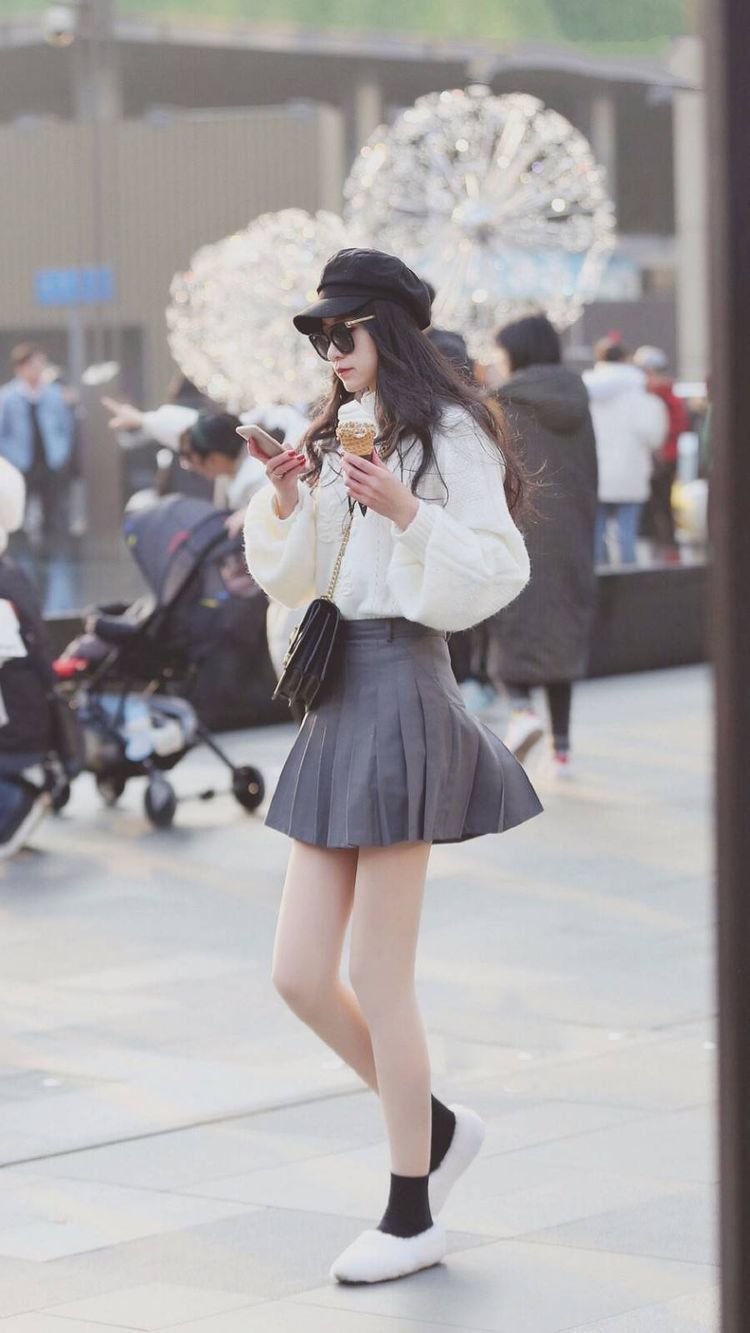 太阳镜|戴着太阳镜的小美女，优雅大气又不失妩媚，甜美可爱
