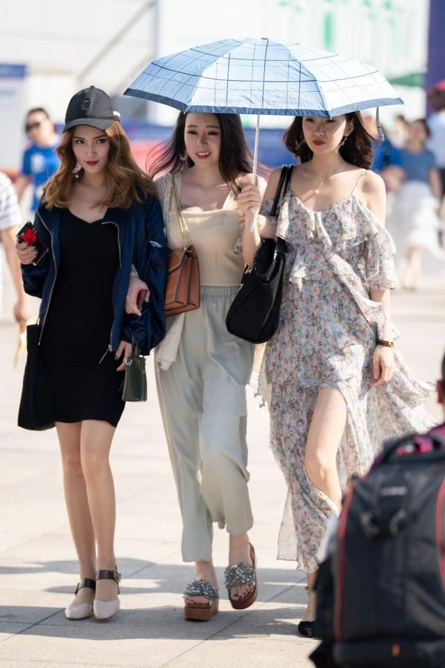 时尚|街拍:时尚性感的穿搭迷人的身材,诱惑