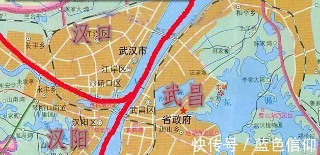 中国的一座特大城市，最初是三座城市，后来合并为一座，地形独特
