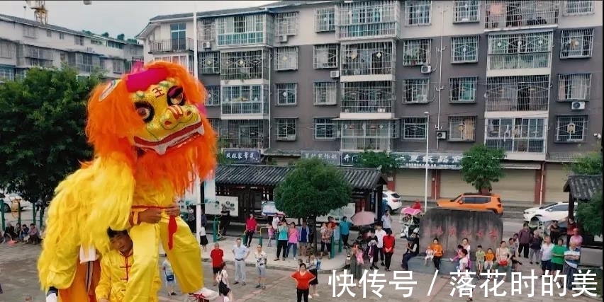 非物质文化遗产#雄狮少年在金堂!