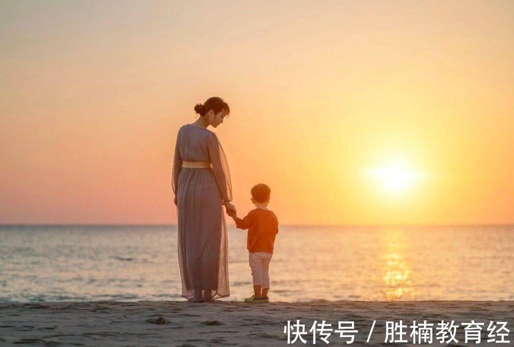 王铮|“情感忽略”,远比父母打骂更令人绝望,会摧毁孩子的一生