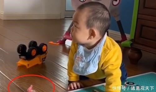 萌娃|“糟老头子奶爸”专业坑娃火了,萌娃哎呀奶嘴突然就不香了