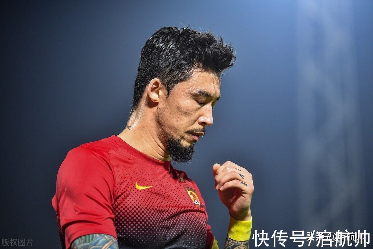 国足|为青训打压归化?曝费南多10月份复出,名记称洛国富不配国足首发