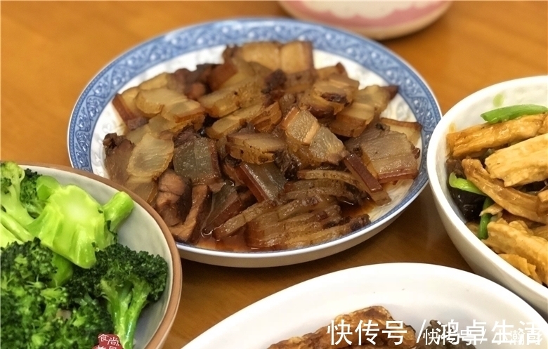 葱油饼|周日在亲戚家聚餐，亲戚做了六款客家菜，大家吃得尽兴又满足