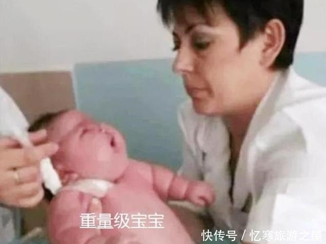 生出|500多斤的产妇顺利生出孩子，孩子还很健康，网友简直不敢相信