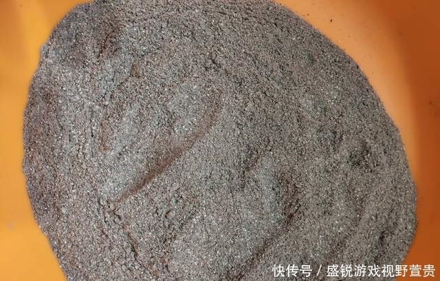 自制|分享一款自制便宜好用的鲫鲤通用野钓素饵,春末夏初超好用鱼获多