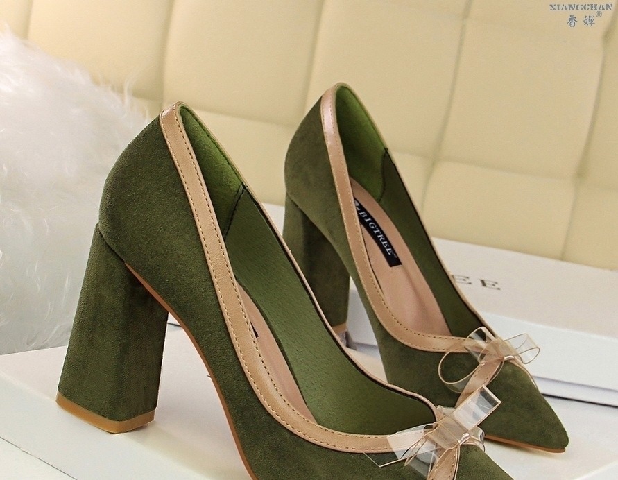 夜店 女人身材丰满,就要穿这种高跟鞋,性感妩媚,显高显瘦,贼美