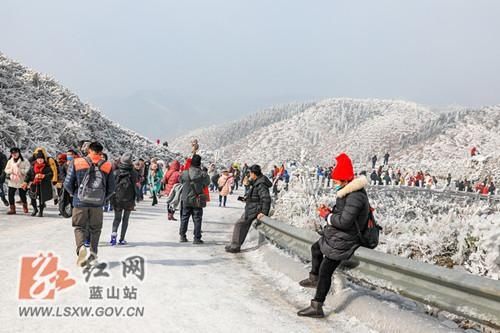 集市|蓝山：景区如集市 冰雪赛北国