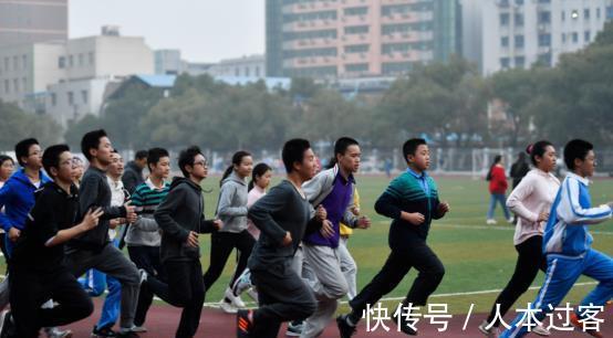 中考|中考普职比到达5: 5，老师还劝学生去读技校，真是为学生考虑吗？