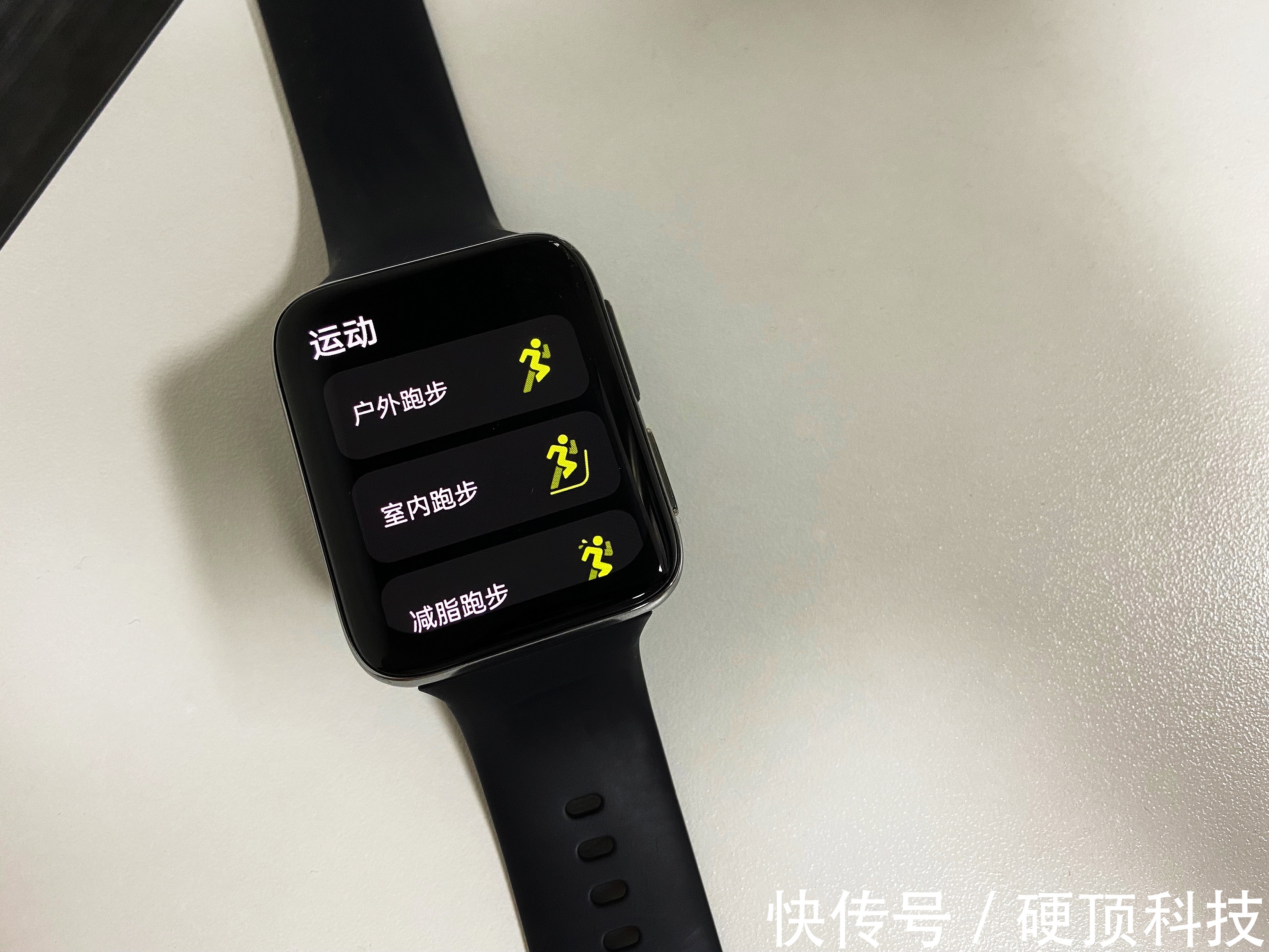 W“安卓表皇”也玩小清新？OPPO Watch 2冰川湖蓝即将发布