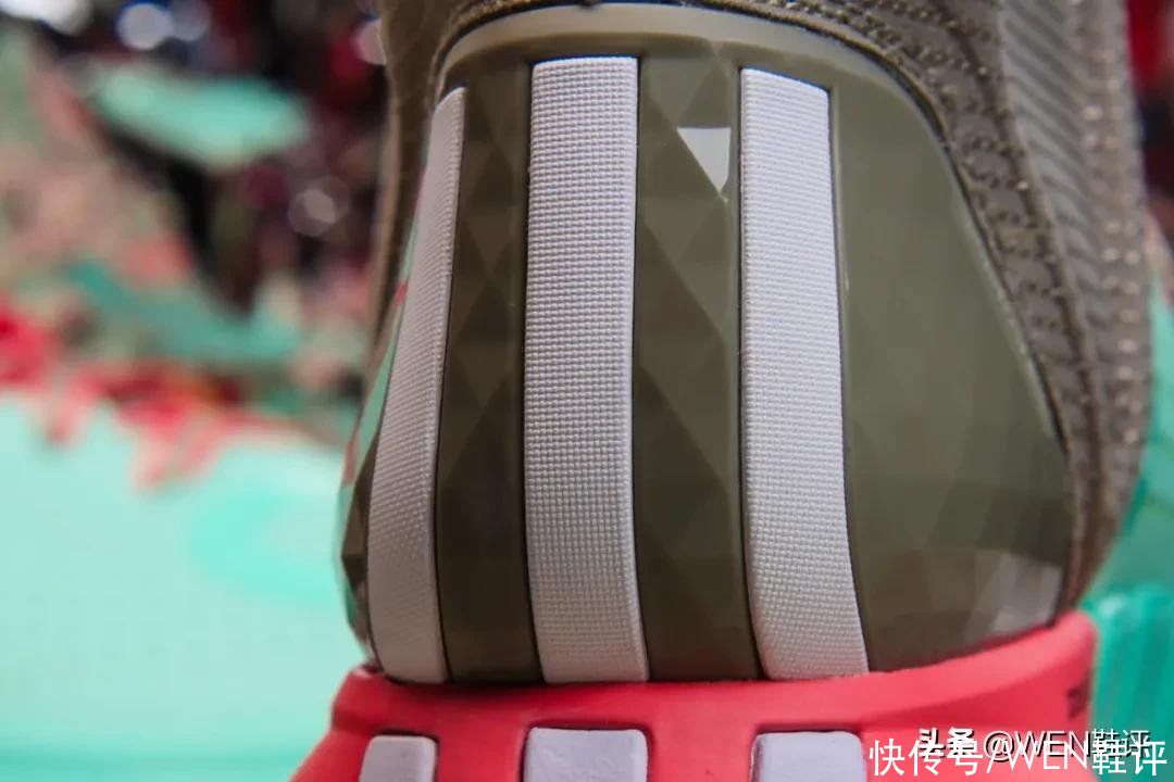 阿迪|adidas D-rose4实战：难得具有性能特点的阿迪实战鞋 但体验欠佳