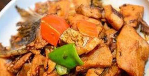  豆腐汤|美食优选：烤土豆泥，辣椒炒肉丁，蛤蜊时蔬豆腐汤，油豆泡烧肉的做法