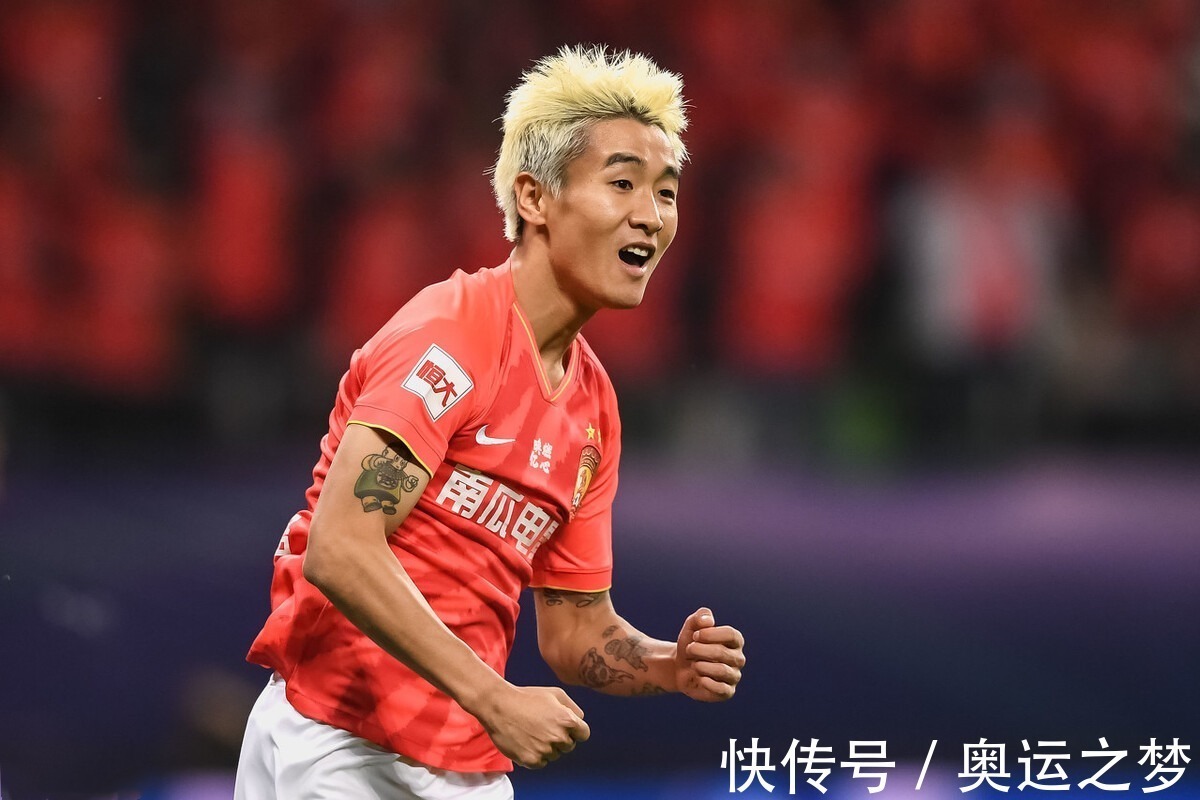 中国足球|恭喜国安!5大外援离队后,有望签下恒大归化前锋,比韦世豪实用