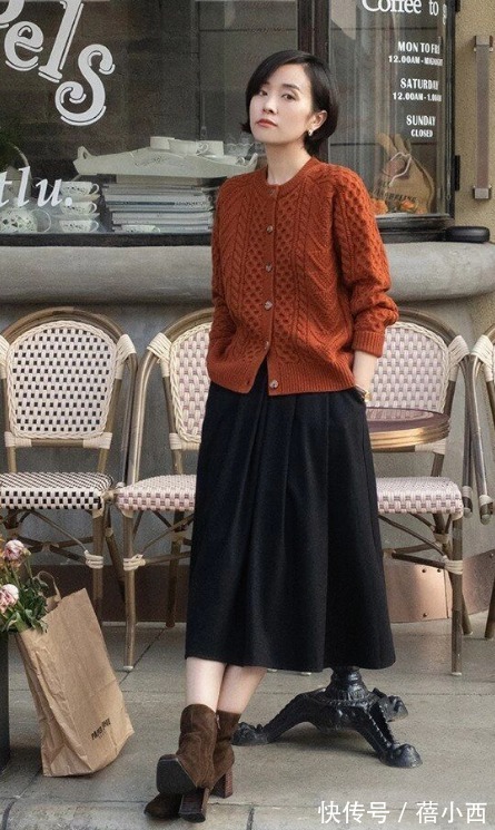 搭配 40岁女人春季要穿得随性,给你分享几套洋气穿搭,打造出女神范