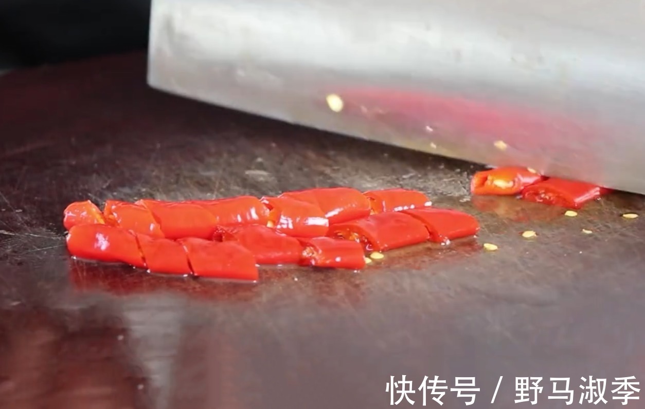 软体动物|买点鱿鱼回家做美食,香辣美味,肉质Q弹,好吃到停不下来