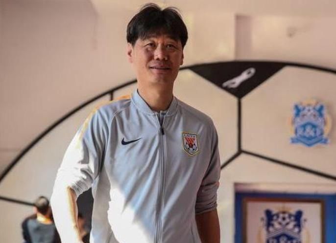 弃将|终于等到你！26岁“李铁弃将”或得国足重用，李霄鹏好眼光