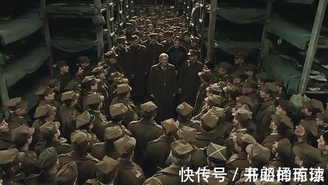 卡廷惨案|面对地上的魅惑菇!谁会抢先一步吃掉?趣味测试!