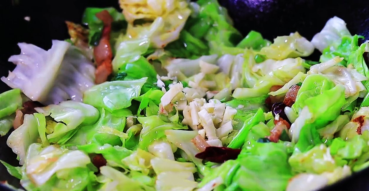 秋天别总大鱼大肉，多吃这12道家常素菜，低热量高营养，特别下饭