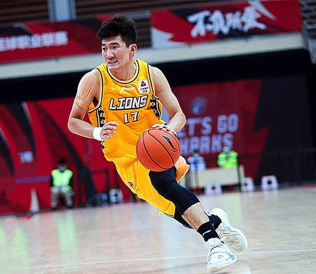 外援|CBA积分榜:辽篮独秀争冠组,宏远反弹看最后一战,首钢成潜力股