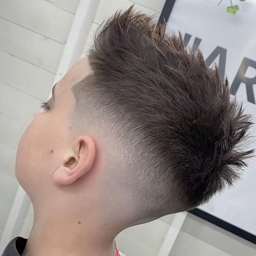 新时尚小帅哥发型，越剪越有型，妈妈们请为你儿子收藏了