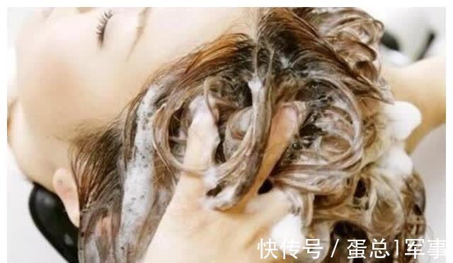 婆媳之间|月子期间,这4种人不适合照顾产妇坐月子,容易好心办了坏事