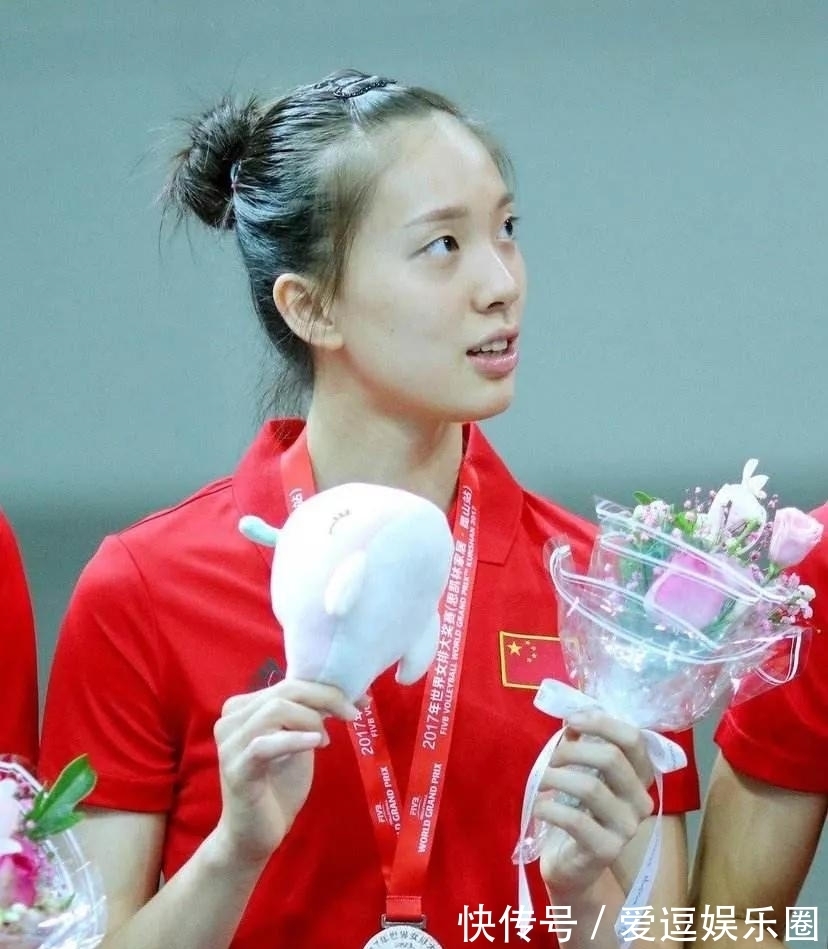 中国女排国家队|19扣12中轰下17分!女排美女副攻打出强势表现,新版南长城出炉