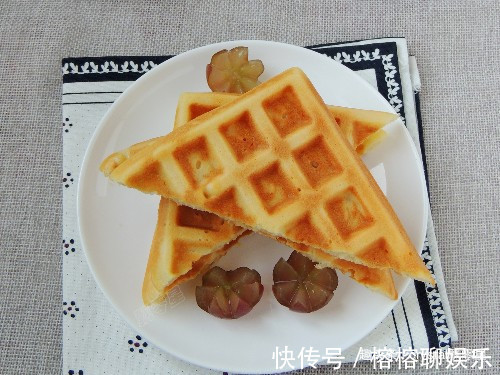 难度|1碗面粉,2个鸡蛋,轻松做出香甜美味的华夫饼,简单易做零难度