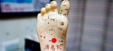 大敦穴|得了高血压不要怕,人体4个降压开关,经常揉一揉,稳血压人健康