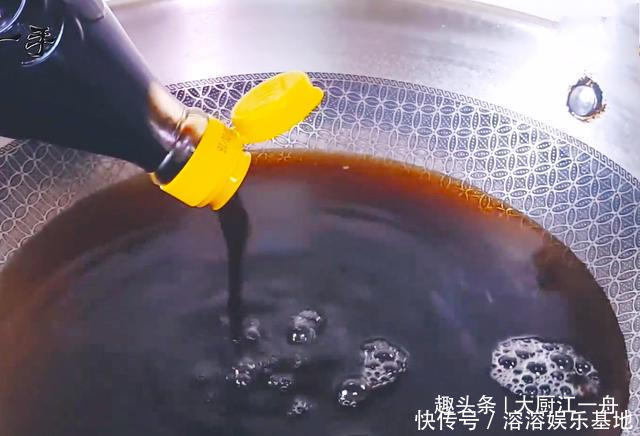 糖醋蒜怎样做才好吃大厨告你配方和比例,一年不坏不蔫,还倍脆