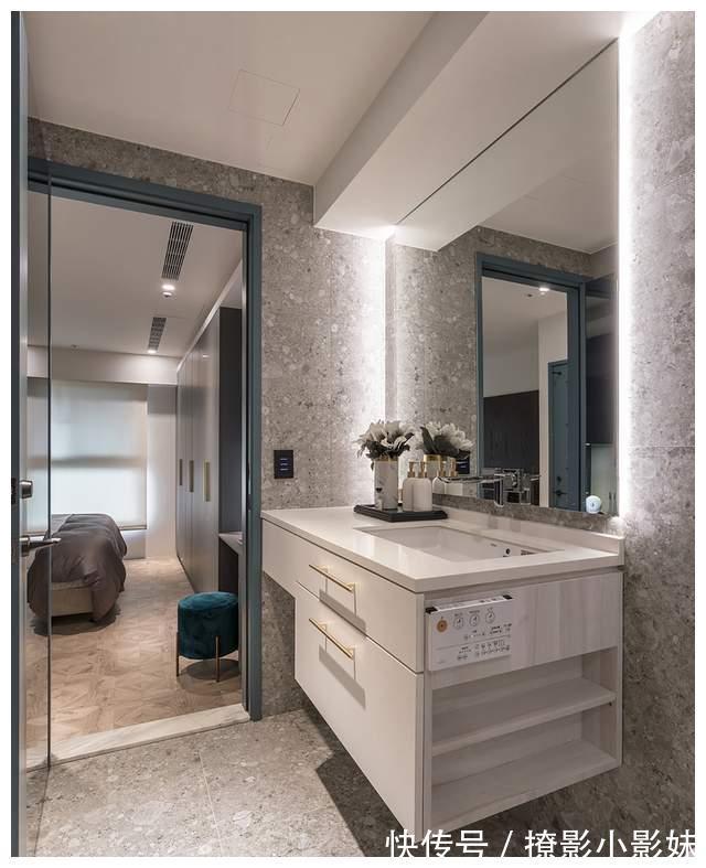 天花板|刚需的夫妻俩重教育，买下市中心75㎡小户型，装修完场面真舒适