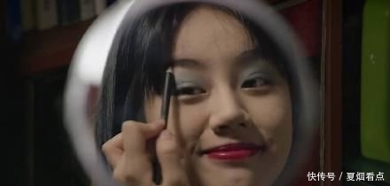 化完妆对着镜子的你是一种什么感觉?