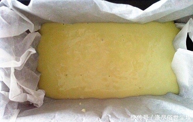 松软香甜的班兰椰香马来糕,做法详细步骤简单,配方毫无保留告您