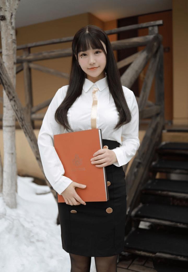 万万没想到,现在的女大学生穿职业装这么优雅