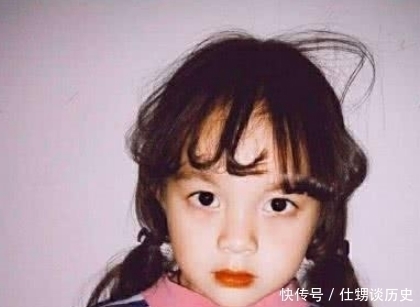 岁数|女孩子几岁来“大姨妈”算健康?医生:别慌,这岁数“刚刚好”!