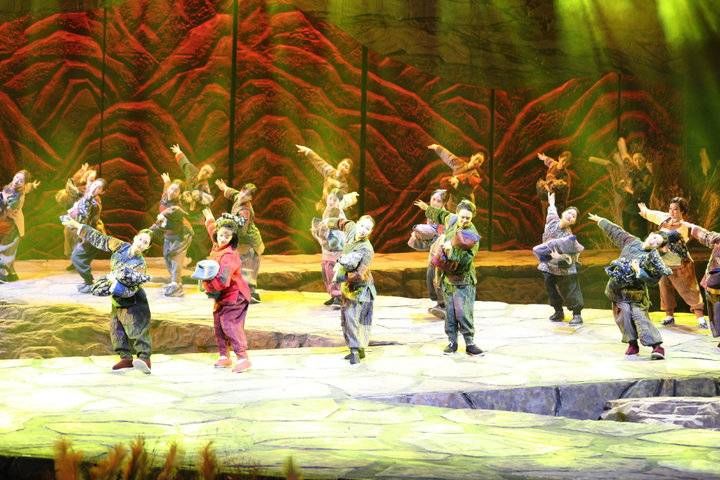 话剧|话剧《乳娘》今晚上演！海量剧照先睹为快