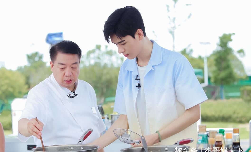 龚俊|《中餐厅5》口碑翻车的答案全在plus版中,节目组太给宁静面子了