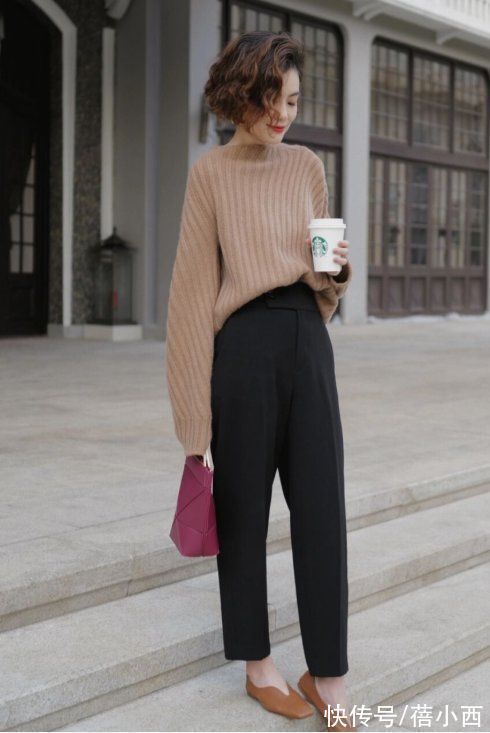 v领 穿毛衣,不一定要配半身裙才好看,学时髦精搭配裤子更时髦上档次