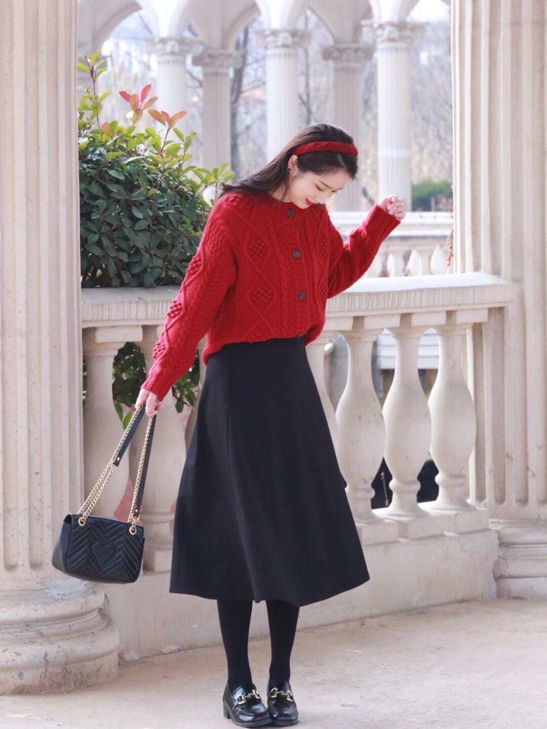 修身性 穿来穿去,还是“毛衣”最百搭,不花哨、不显胖,简约高级又时髦