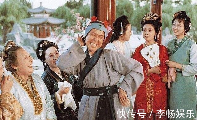 坏习惯!刘姥姥经过潇湘馆,一不小心摔了一跤,暴露了林黛玉的坏习惯