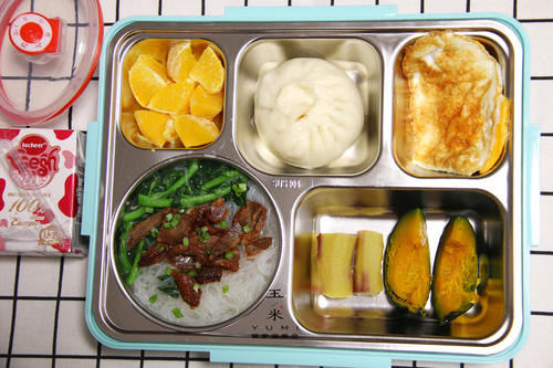 家有高一学生，早餐不将就，有荤有素，网友：量太少吃不饱