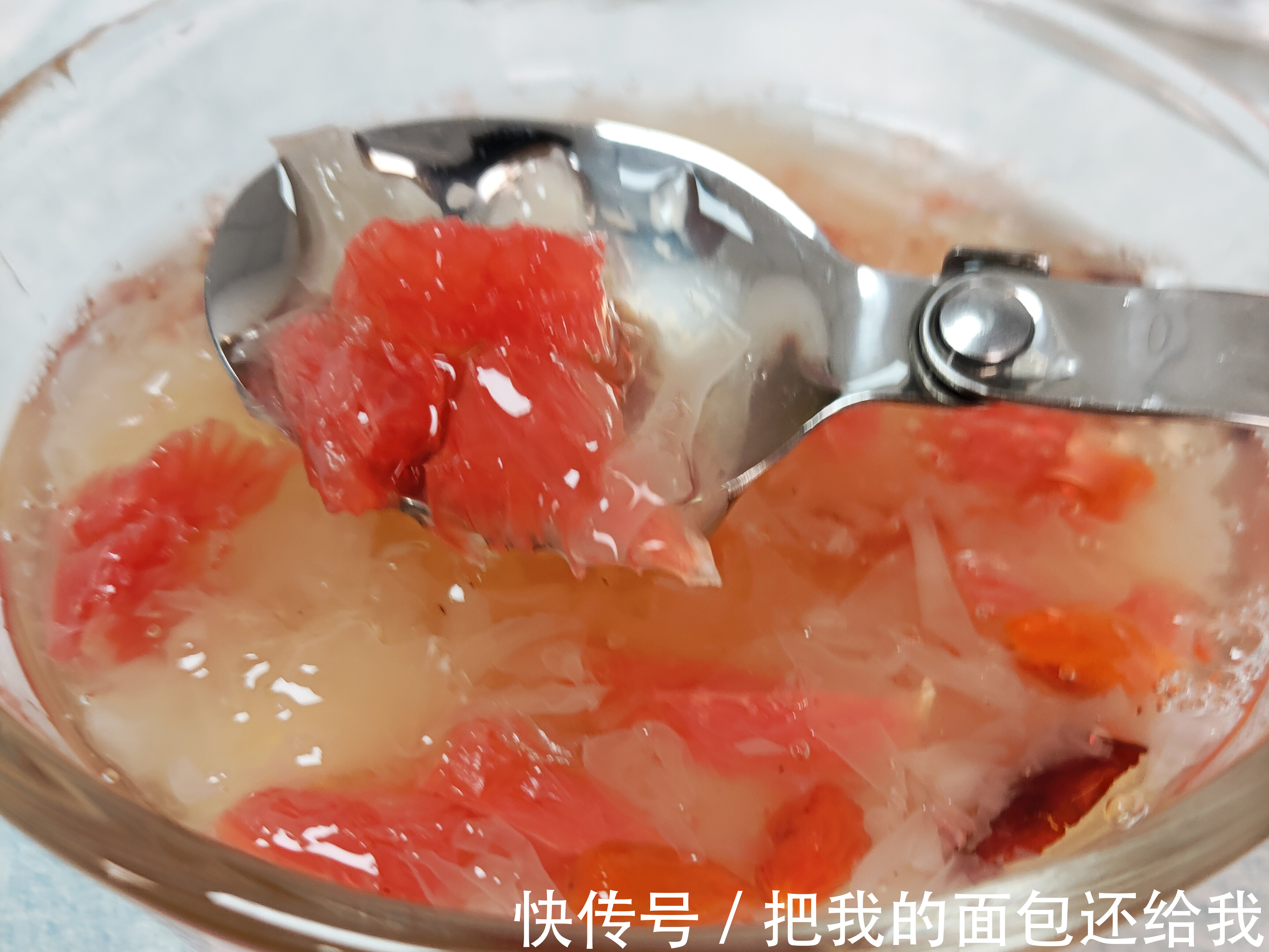 银耳|西柚莲子银耳羹,降火气就靠它!
