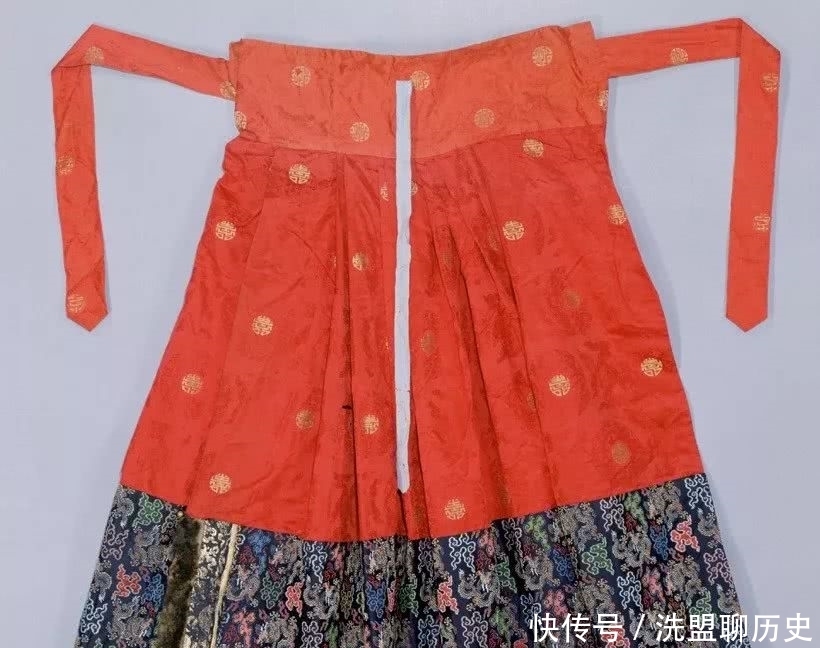 跟《红楼梦》讨一条中国风的裙子穿穿!