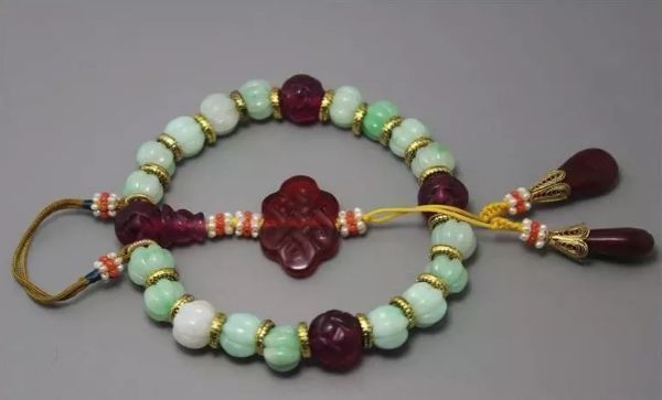 珠串|为什么翡翠珠串18颗?背后的原因意想不到!